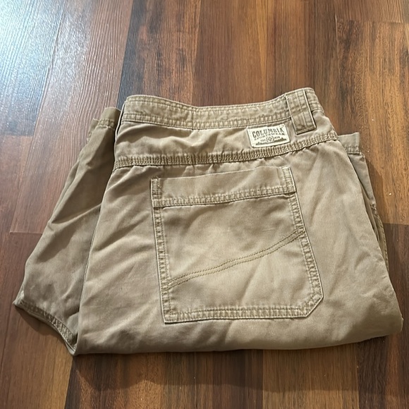Columbia Omnishield Advanced Repellency Men’s Cargo Khaki Shorts size 42 - Picture 10 of 11
